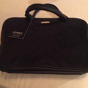 NWT Women’s Jones New York black travel bag